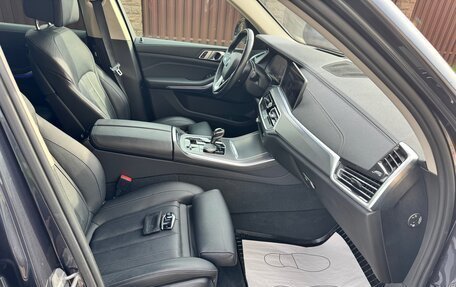 BMW X5, 2019 год, 6 100 000 рублей, 13 фотография