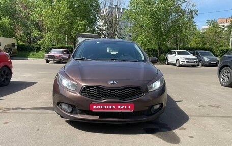 KIA cee'd III, 2014 год, 1 100 000 рублей, 2 фотография