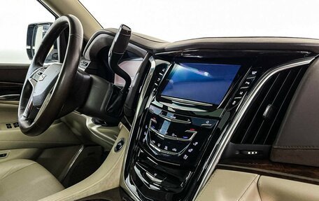 Cadillac Escalade IV, 2015 год, 3 888 000 рублей, 9 фотография
