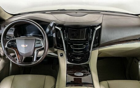 Cadillac Escalade IV, 2015 год, 3 888 000 рублей, 12 фотография