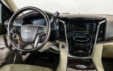 Cadillac Escalade IV, 2015 год, 3 888 000 рублей, 15 фотография