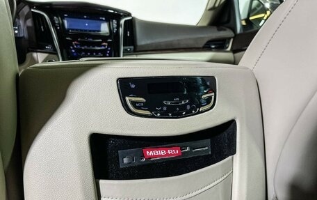 Cadillac Escalade IV, 2015 год, 3 888 000 рублей, 30 фотография