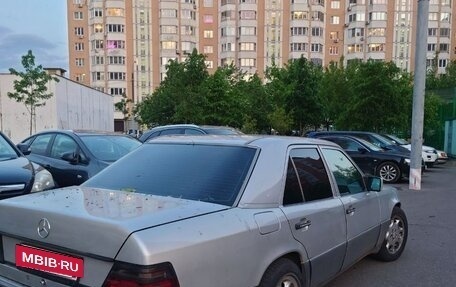 Mercedes-Benz E-Класс, 1993 год, 200 000 рублей, 2 фотография