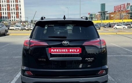Toyota RAV4, 2016 год, 2 439 000 рублей, 4 фотография