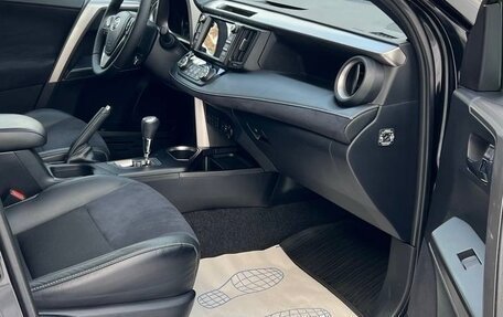 Toyota RAV4, 2016 год, 2 439 000 рублей, 20 фотография