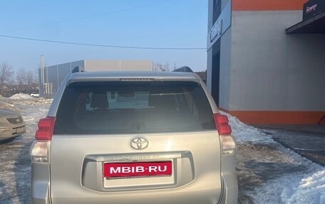 Toyota Land Cruiser Prado 150 рестайлинг 2, 2010 год, 2 200 000 рублей, 4 фотография