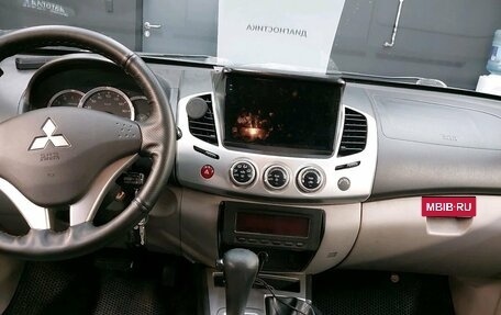 Mitsubishi L200 IV рестайлинг, 2011 год, 1 327 000 рублей, 5 фотография
