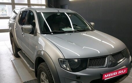 Mitsubishi L200 IV рестайлинг, 2011 год, 1 327 000 рублей, 2 фотография