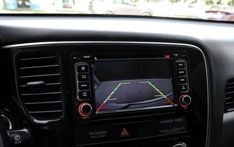 Mitsubishi Outlander III рестайлинг 3, 2016 год, 1 850 000 рублей, 21 фотография