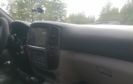 Toyota Land Cruiser 100 рестайлинг 2, 2007 год, 3 500 000 рублей, 8 фотография