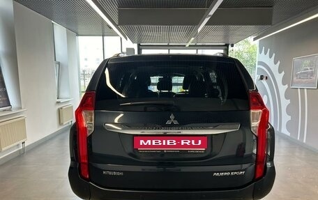 Mitsubishi Pajero Sport III рестайлинг, 2019 год, 2 599 000 рублей, 4 фотография