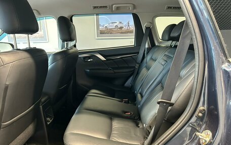 Mitsubishi Pajero Sport III рестайлинг, 2019 год, 2 599 000 рублей, 9 фотография