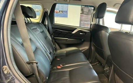 Mitsubishi Pajero Sport III рестайлинг, 2019 год, 2 599 000 рублей, 10 фотография