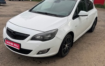 Opel Astra J, 2012 год, 590 000 рублей, 1 фотография