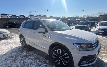Volkswagen Tiguan II, 2021 год, 3 750 000 рублей, 1 фотография