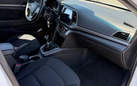 Hyundai Elantra VI рестайлинг, 2016 год, 1 450 000 рублей, 8 фотография