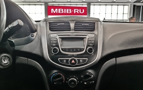 Hyundai Solaris II рестайлинг, 2013 год, 590 000 рублей, 19 фотография