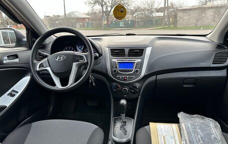 Hyundai Solaris II рестайлинг, 2011 год, 950 000 рублей, 8 фотография