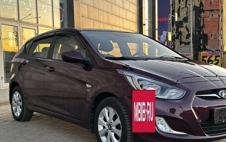 Hyundai Solaris II рестайлинг, 2011 год, 950 000 рублей, 5 фотография