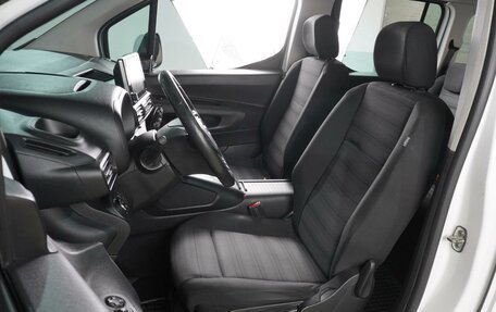 Opel Combo E, 2018 год, 1 889 000 рублей, 10 фотография