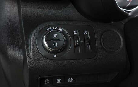 Opel Combo E, 2018 год, 1 889 000 рублей, 19 фотография