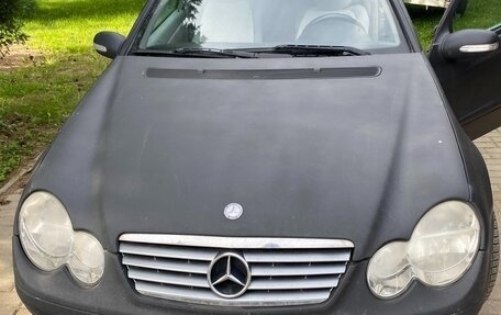 Mercedes-Benz C-Класс, 2006 год, 500 000 рублей, 2 фотография