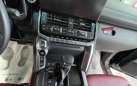 Toyota Land Cruiser, 2022 год, 11 900 000 рублей, 17 фотография