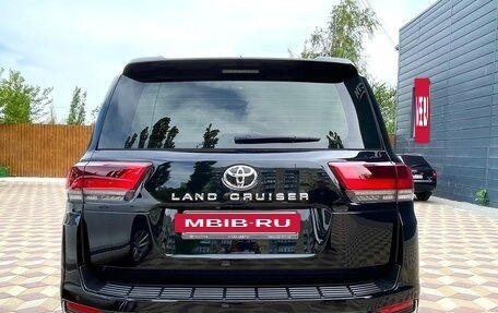 Toyota Land Cruiser, 2022 год, 11 900 000 рублей, 7 фотография