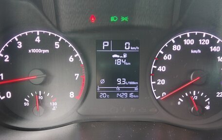 Hyundai Solaris II рестайлинг, 2019 год, 900 000 рублей, 13 фотография