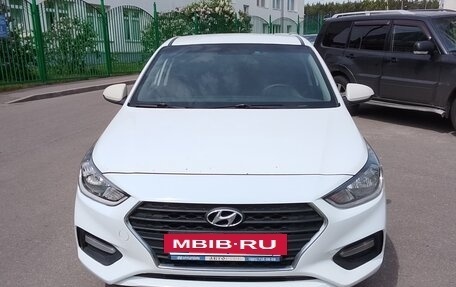 Hyundai Solaris II рестайлинг, 2019 год, 900 000 рублей, 9 фотография