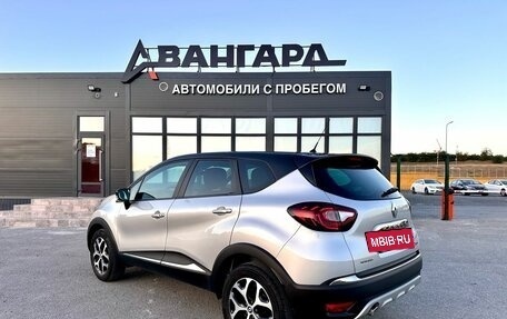 Renault Kaptur I рестайлинг, 2018 год, 1 500 000 рублей, 5 фотография