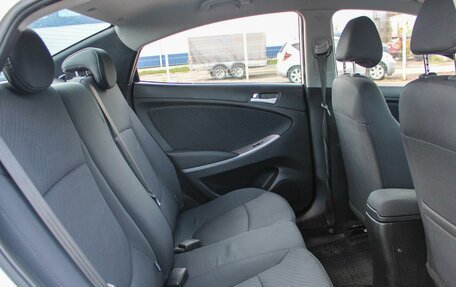 Hyundai Solaris II рестайлинг, 2015 год, 880 000 рублей, 10 фотография