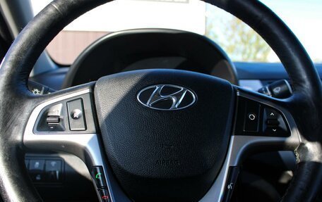 Hyundai Solaris II рестайлинг, 2015 год, 880 000 рублей, 18 фотография