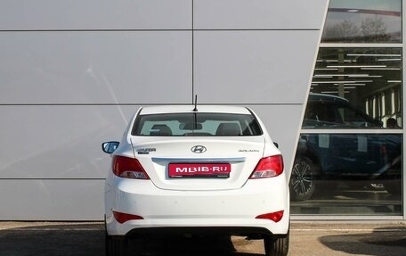 Hyundai Solaris II рестайлинг, 2015 год, 880 000 рублей, 4 фотография