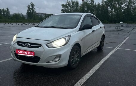 Hyundai Solaris II рестайлинг, 2013 год, 520 000 рублей, 5 фотография