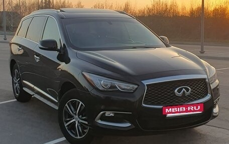 Infiniti QX60 I рестайлинг, 2017 год, 2 800 000 рублей, 2 фотография