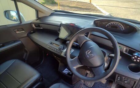 Honda Freed I, 2011 год, 1 450 000 рублей, 4 фотография