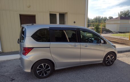Honda Freed I, 2011 год, 1 450 000 рублей, 5 фотография