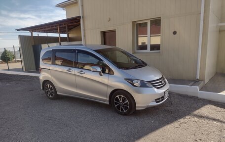 Honda Freed I, 2011 год, 1 450 000 рублей, 16 фотография