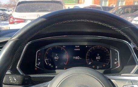 Volkswagen Tiguan II, 2021 год, 3 750 000 рублей, 4 фотография