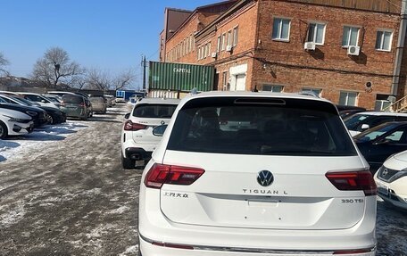 Volkswagen Tiguan II, 2021 год, 3 750 000 рублей, 5 фотография
