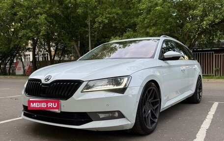 Skoda Superb III рестайлинг, 2016 год, 3 750 000 рублей, 1 фотография