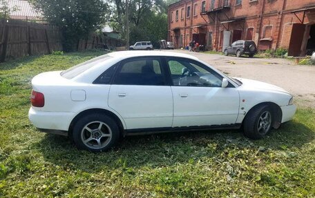 Audi A4, 1996 год, 290 000 рублей, 2 фотография