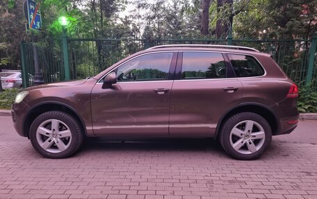 Volkswagen Touareg III, 2011 год, 2 300 000 рублей, 8 фотография