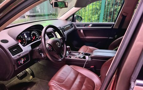 Volkswagen Touareg III, 2011 год, 2 300 000 рублей, 10 фотография