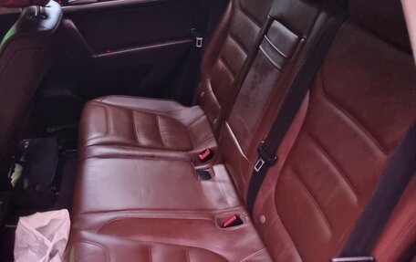 Volkswagen Touareg III, 2011 год, 2 300 000 рублей, 11 фотография