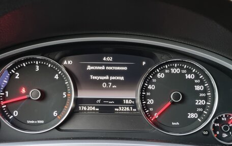 Volkswagen Touareg III, 2011 год, 2 300 000 рублей, 13 фотография