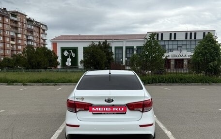 KIA Rio III рестайлинг, 2015 год, 980 000 рублей, 4 фотография