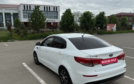 KIA Rio III рестайлинг, 2015 год, 980 000 рублей, 3 фотография