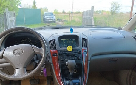 Lexus RX IV рестайлинг, 2000 год, 950 000 рублей, 7 фотография